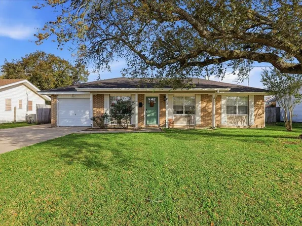 1411 Marshall Ave, Nederland, TX 77627
