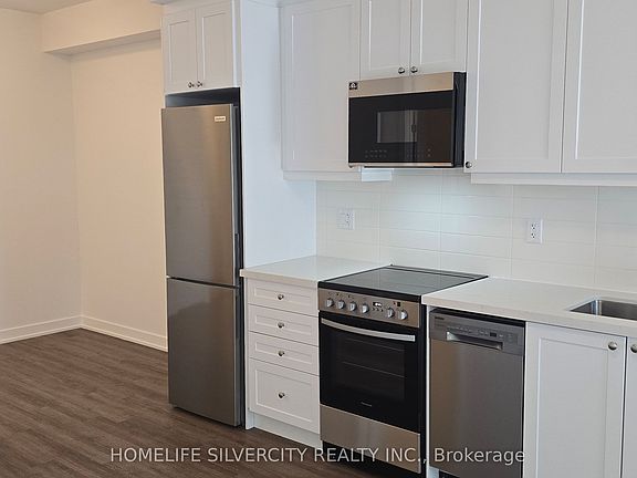5th image of 55 Clarington Blvd #610