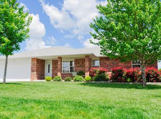 2335 W Auburn St, Bolivar, MO 65613