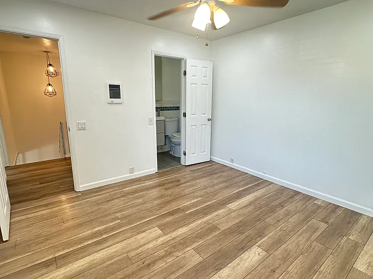 230 Regency Ct #A — Photo 20
