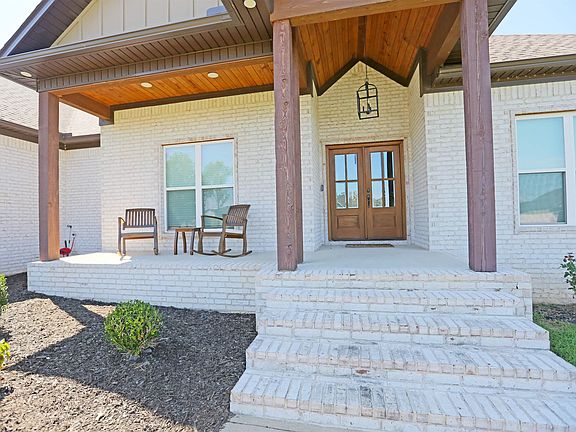 3rd image of 59 Irene Cir