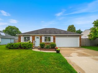 750 Shady Ln, Aurora, IL 60506