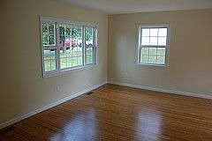 2nd image of 404 Woonsockett Ln