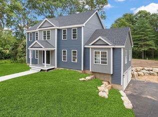2 Airdrie Ct, Seekonk, MA 02771