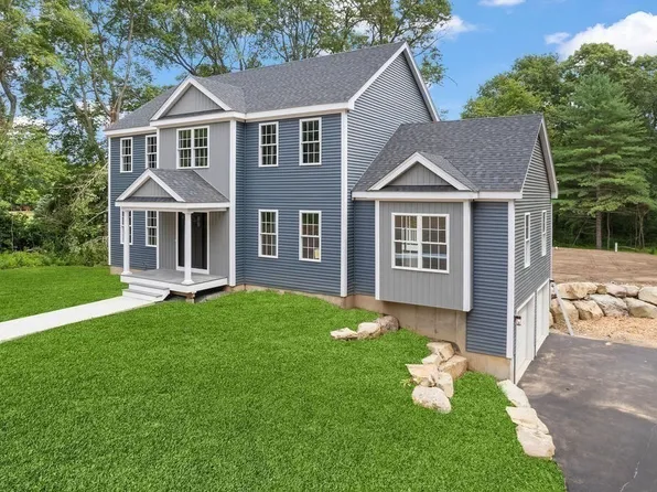 2 Airdrie Ct, Seekonk, MA 02771