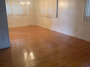 15301 Miller St, Oak Park, MI 48237