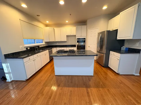 18152 Truffle Ln, Boyds, MD 20841