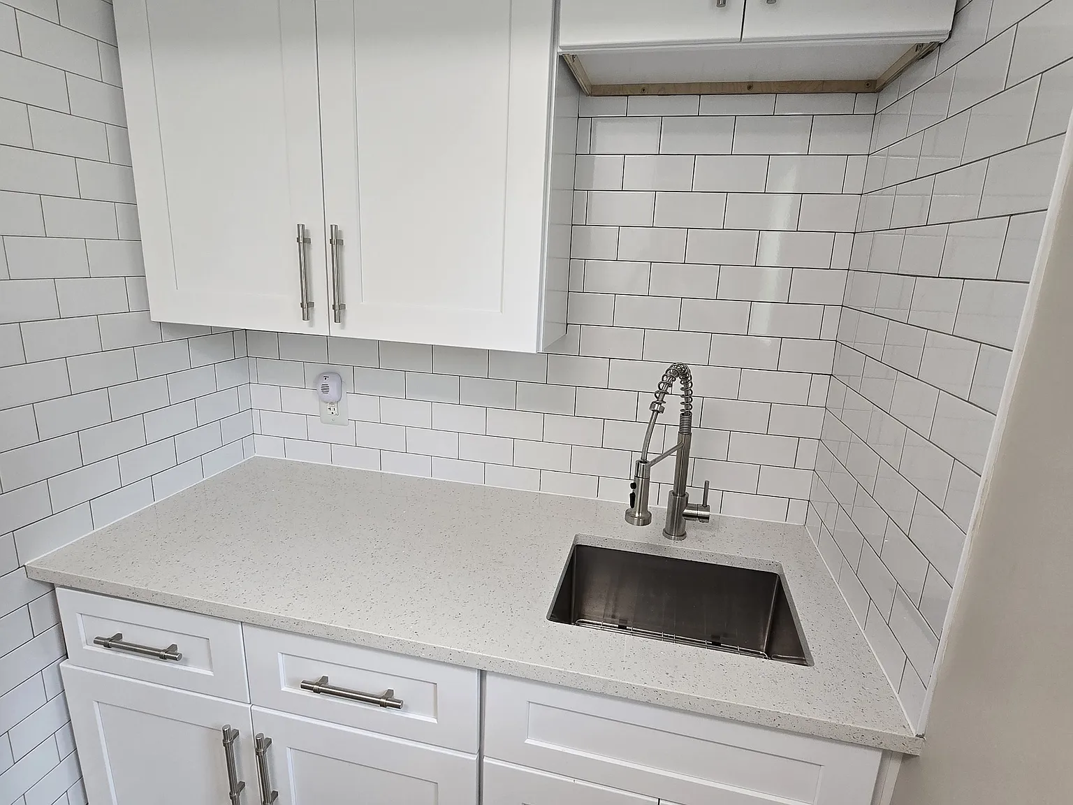 611 NE 10th Ave — Photo 3