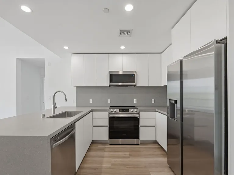 TALA Residences at 829 Larrabee Street — Photo 17
