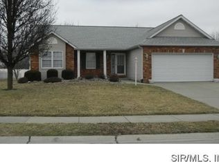 2504 Hunters Pointe Blvd, Edwardsville, IL 62025
