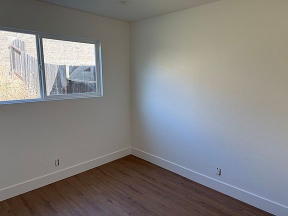 5th image of 5521-5523 Missie Way
