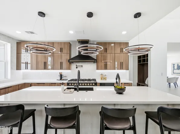 4002 N 34TH Street, Phoenix, AZ 85018