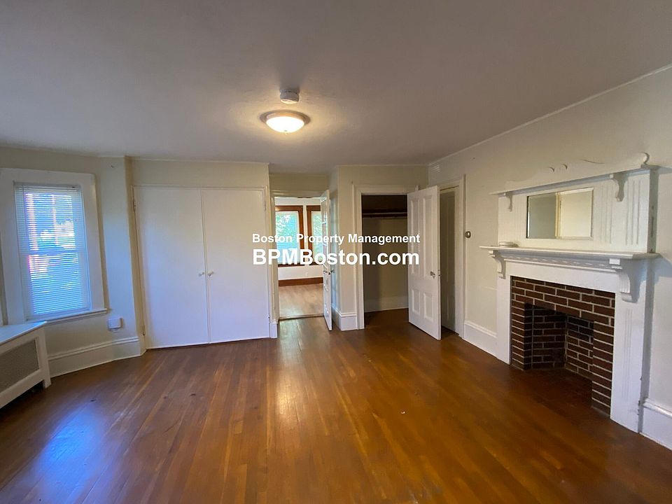 2nd image of 3 Thayer St #2