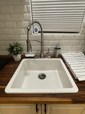 Rented by HOME RESIDENTIAL LLC | media 18