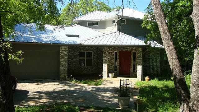 1st image of 6909 Red Bud Dr