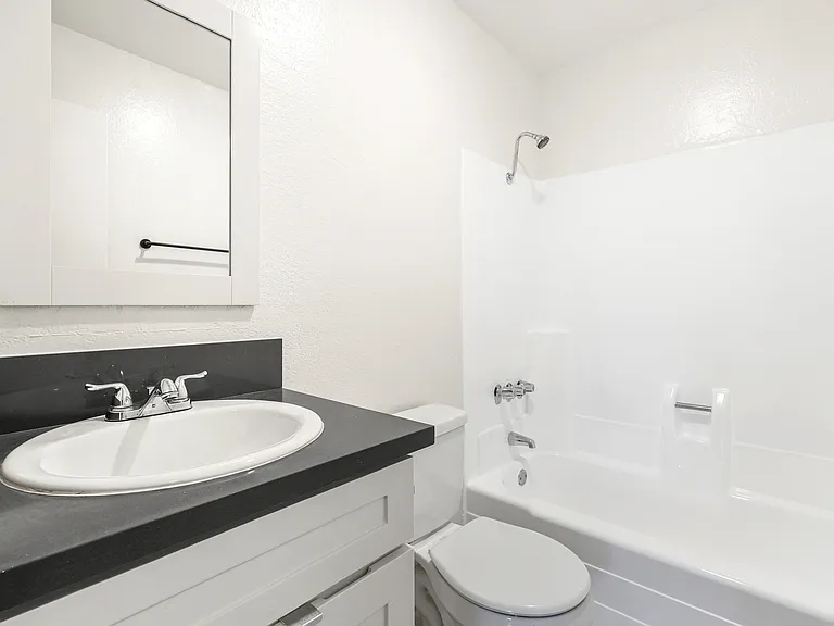 5161 Riverton Ave #107 — Photo 16