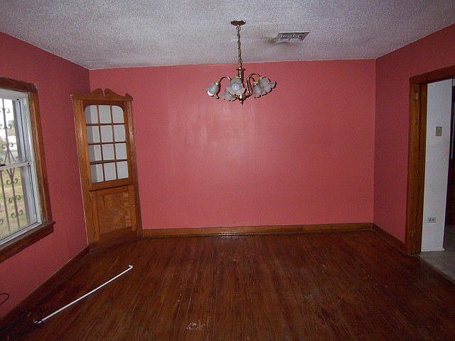 2nd image of 1618 Ridgefield Ave