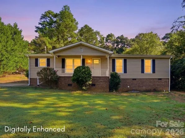 2848 Forest Hills Cir, Rock Hill, SC 29732
