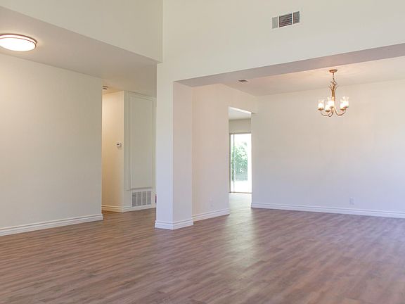 4th image of 1563 Lexington Ct