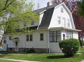 2nd image of 99 Robert St