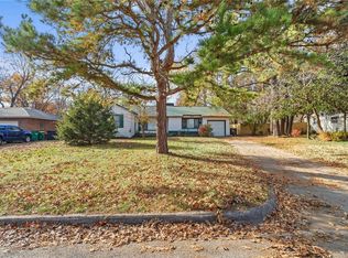 408 S Pleasant St, Springdale, AR 72764