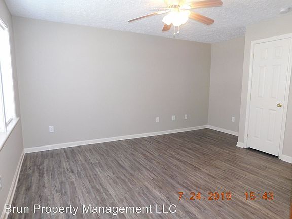 4th image of 3633 Starview Way