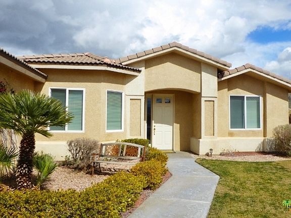 3rd image of 65130 N Cliff Cir