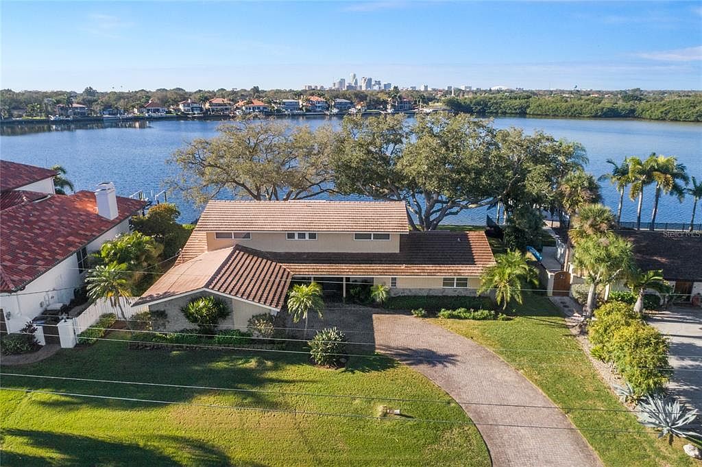1067 Eden Isle Dr NE, Saint Petersburg, FL 33704 Zillow