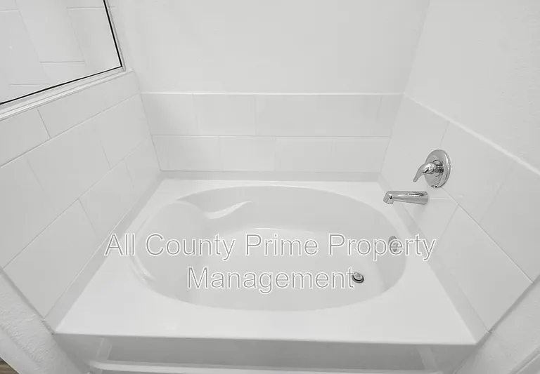 1325 Grass Bend Dr — Photo 10