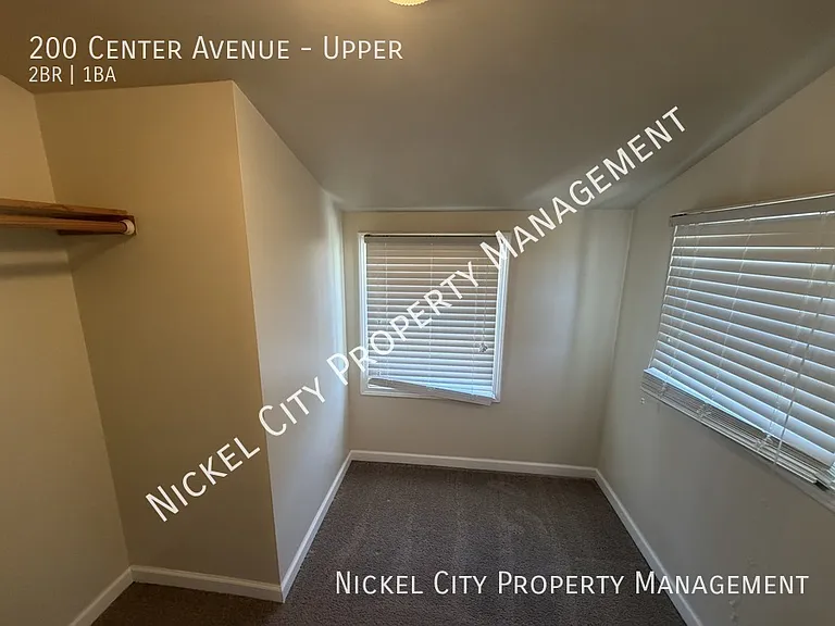 200 Center Ave #UPPER — Photo 4