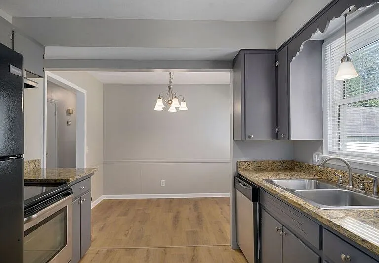 3318 W Dorber Dr — Photo 8
