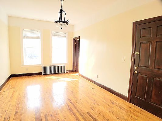 3rd image of 497 Park Pl APT 3