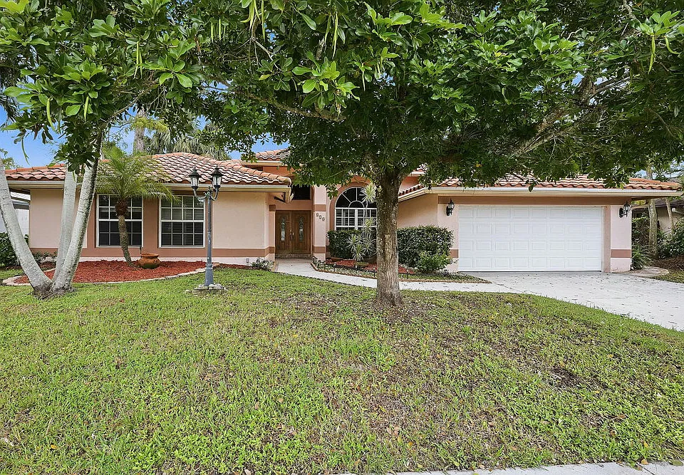 878 Sage Ave