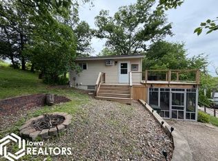 1285 Lakeshore Dr, Brooklyn, IA 52211