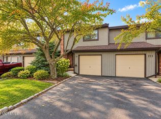 110 Bowne Ct, Matawan, NJ 07747