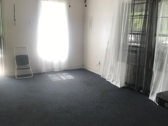 3rd image of 3219 Monterey St
