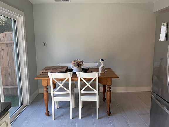 4th image of 418 Piper St APT 1