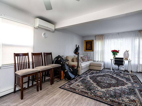 5th image of 5009 W Gunnison St #2