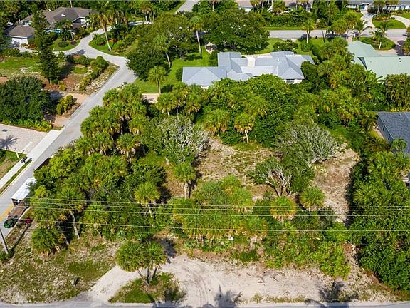 4th image of 3631 Ocean Dr