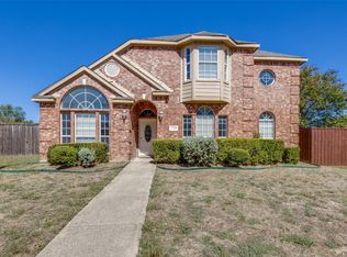 1725 Plum Creek Dr, Desoto, TX 75115