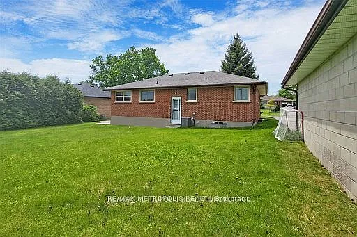 595 Gibbons St #BASEMENT — Photo 19
