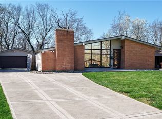 6 Mario Dr, Dayton, OH