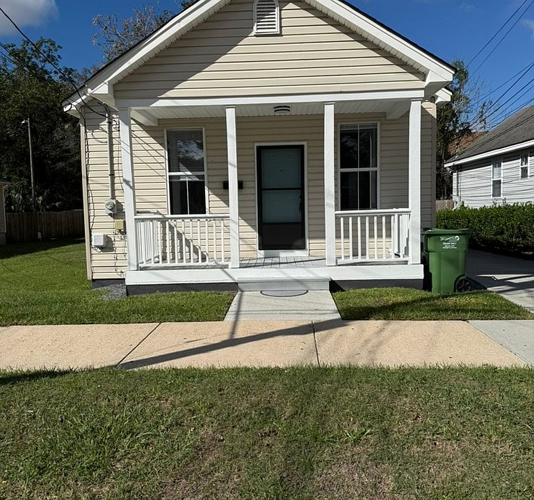 1st image of 716 S 8th St