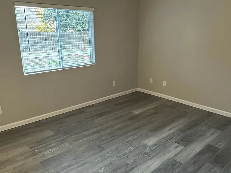 4106 W Prospect Ave — Photo 10