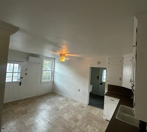 3rd image of 101 E Lincoln Ave #1