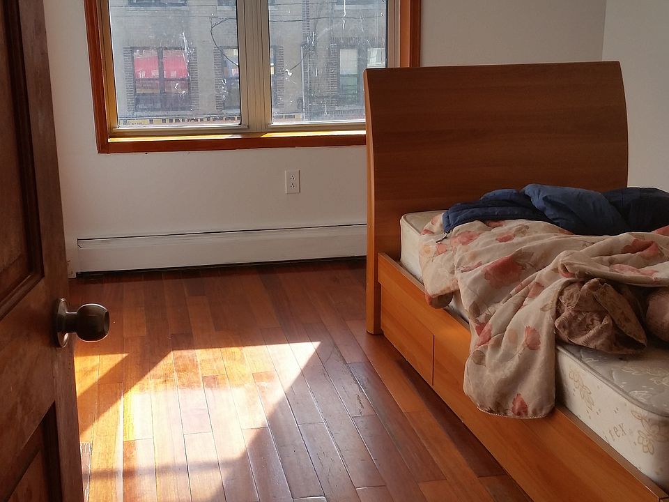2nd image of 1080 67th St APT 3R