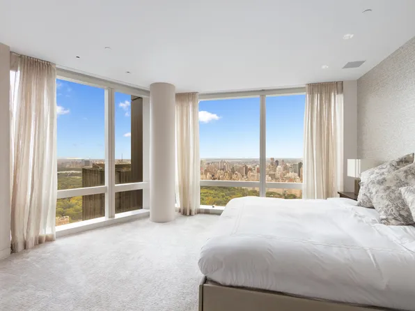 25 Columbus Circle image 17 of 18