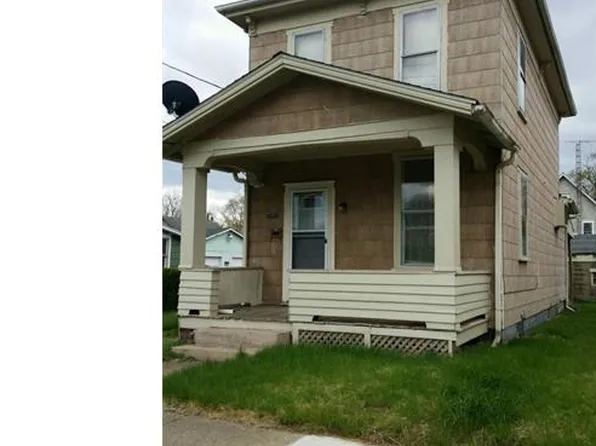 1043 Young Ave NE, Canton, OH 44705