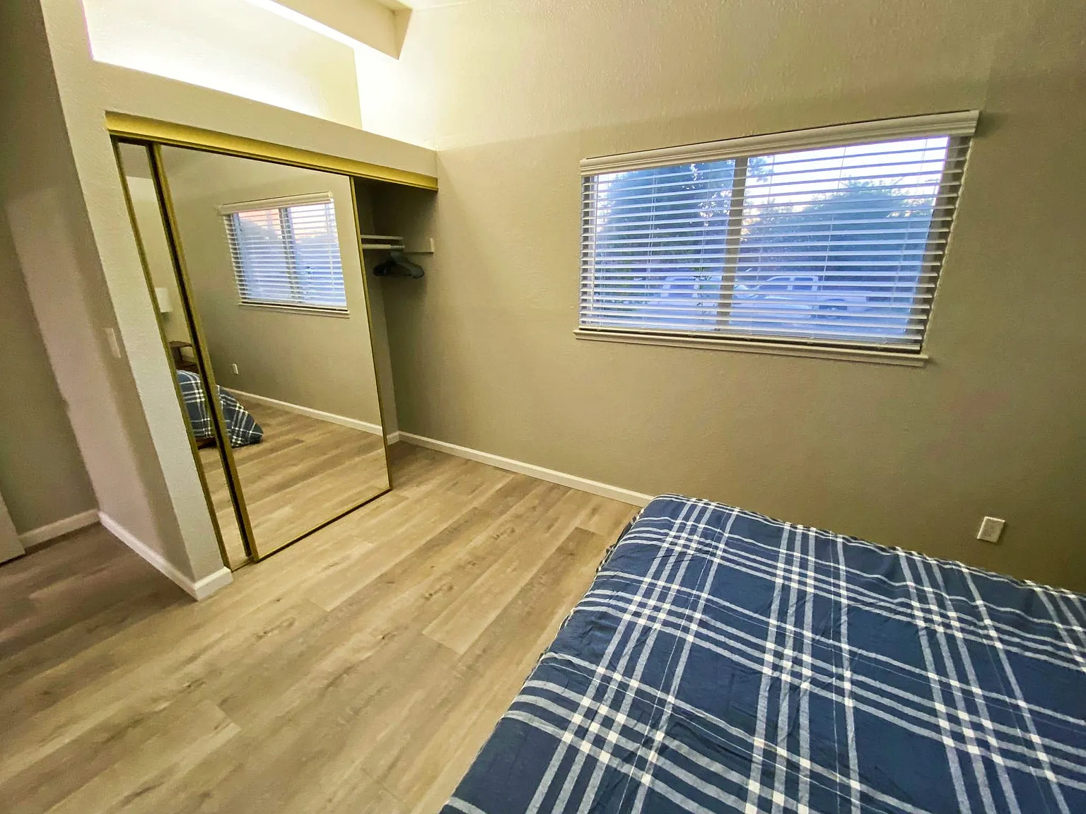 6532 La Cienega Dr — Photo 3