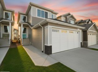 711 31st Ave NW, Edmonton, AB T6T2V6